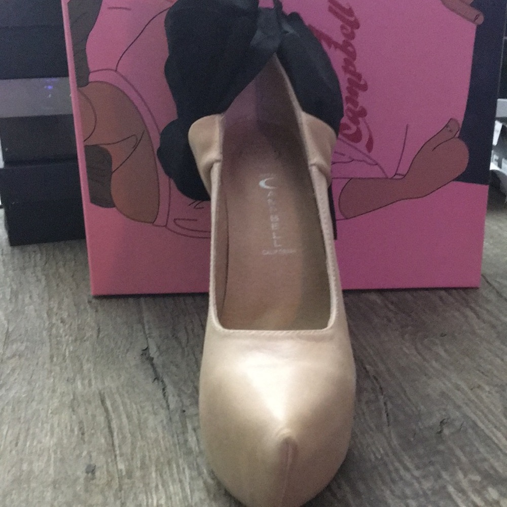 Nude wedge platform heel